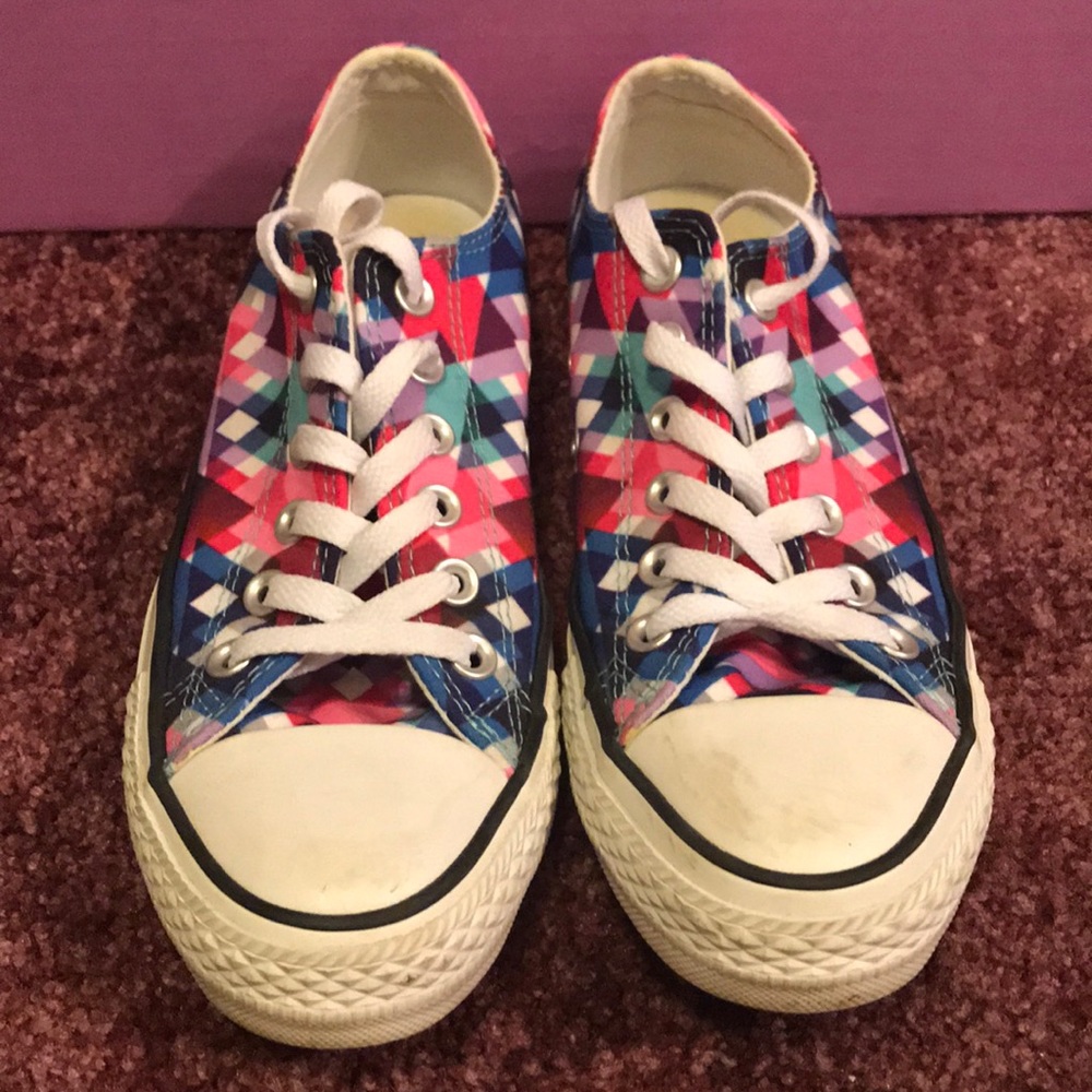 Colorful diamond pattern converse